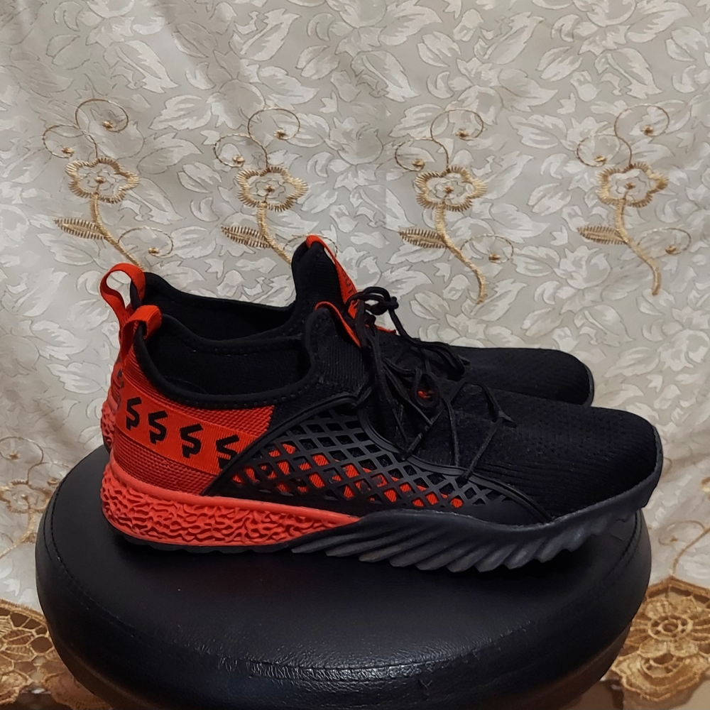 Southpole Mens Shoes  Atletic Color Black End Red Size 10